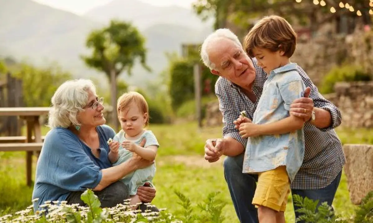 cuidar abuelos de nietos